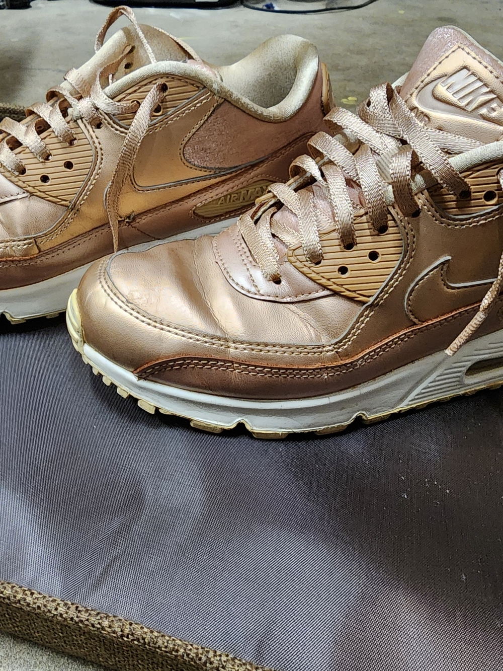 Nike Air Max Metallic Rose Gold‎ Sneakers Sz 7